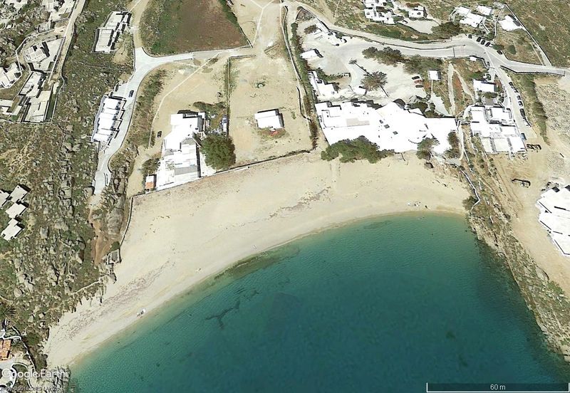 Αρχείο:GeoEye Satellite picture of Super Paradise Beach Bar Παραλία Super Paradise Πλιντρί Μύκονος Ελλάδα Απρίλιος 2016 Courtesy of Google Earth.jpg