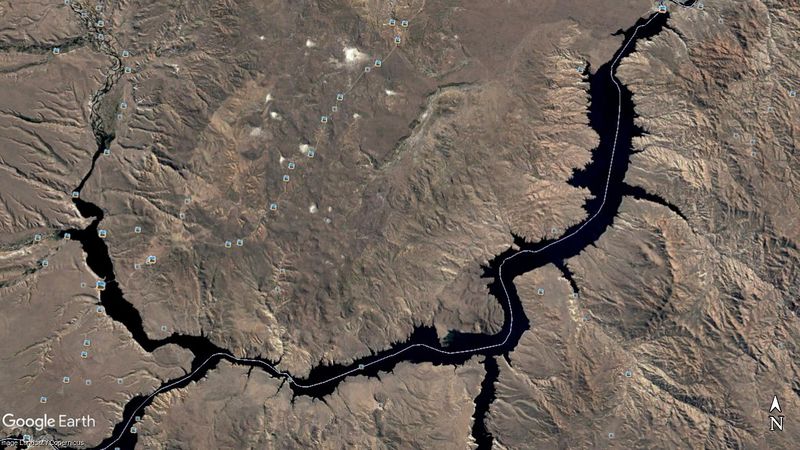 Αρχείο:Piedra del Águila Dam Reshapes the Limay River-google earth.jpg
