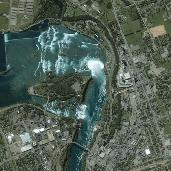Αρχείο:Niagarafalls aerial photo2aug2004.jpg