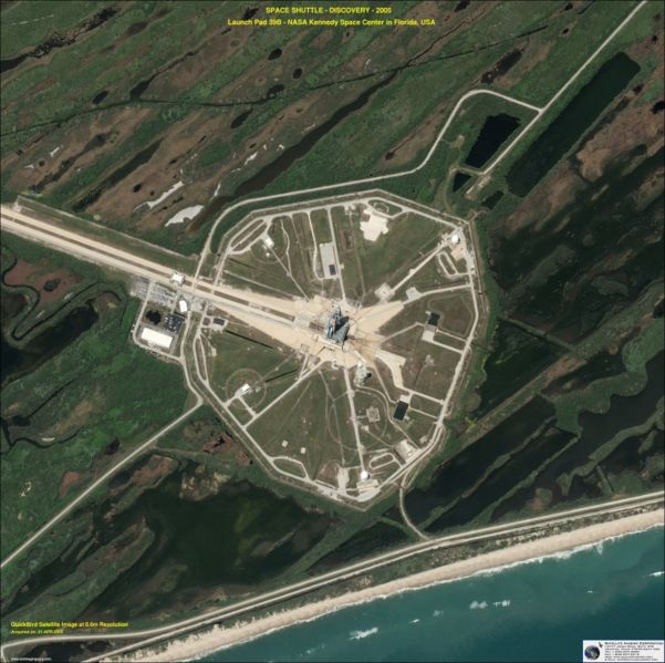 Αρχείο:High-resolution-satellite-image-space-shuttle-launch-web.jpg