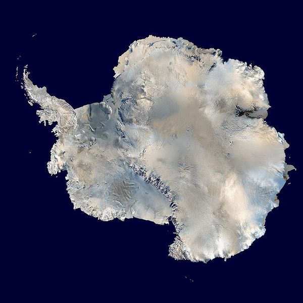 Αρχείο:800px Antarctica 6400px from Blue Marble.jpg