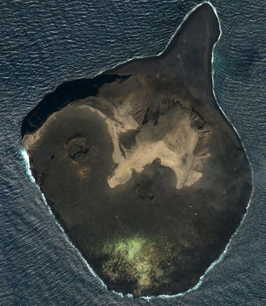Αρχείο:Rs wiki volcanic island IKONOS 12-06-2001 Surtsey Iceland.jpg