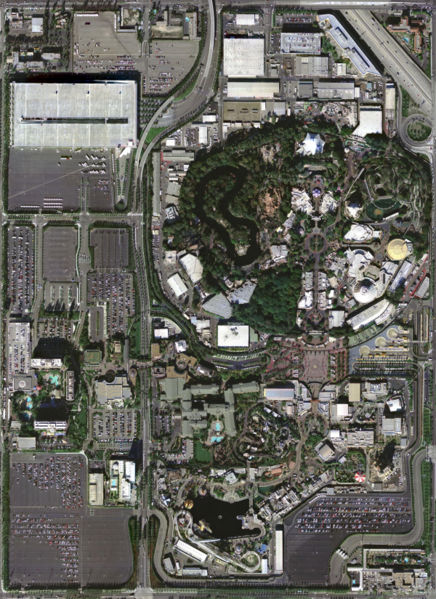 Αρχείο:DisneylandResort Quarter.jpg