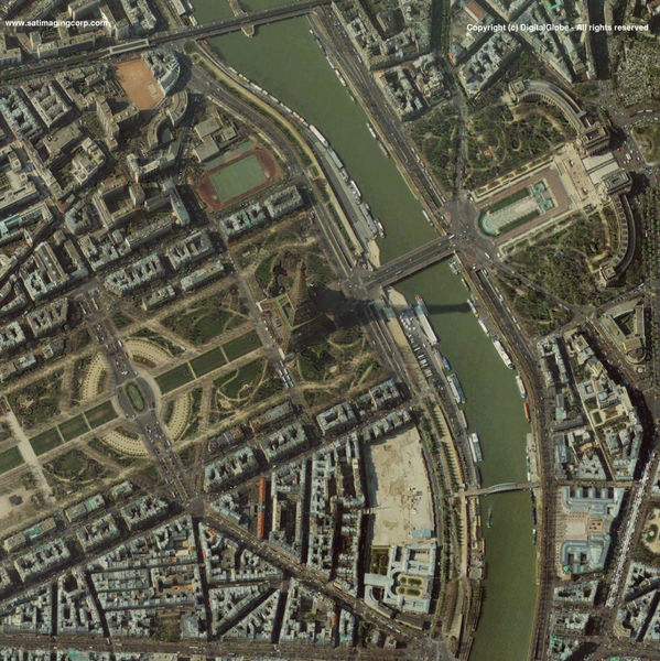 Αρχείο:QuickBird Satellite Image of Paris, France (Eiffel Tower)..jpg